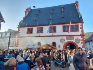 Dorffest vor Rathaus